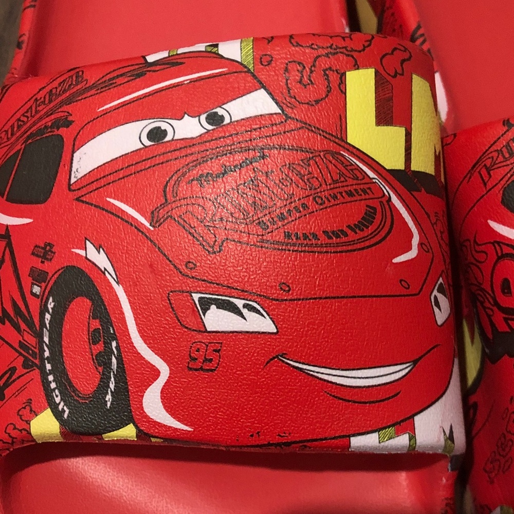 Disney Red Lightning McQueen Men’s Slide Sandals - Picture 7 of 8